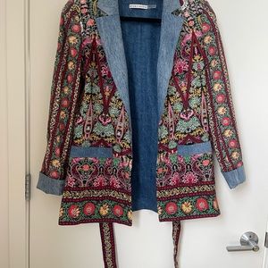 Alice + Olivia - Verna Short Robe in Flower Pot Black Multi & Combo | Size M